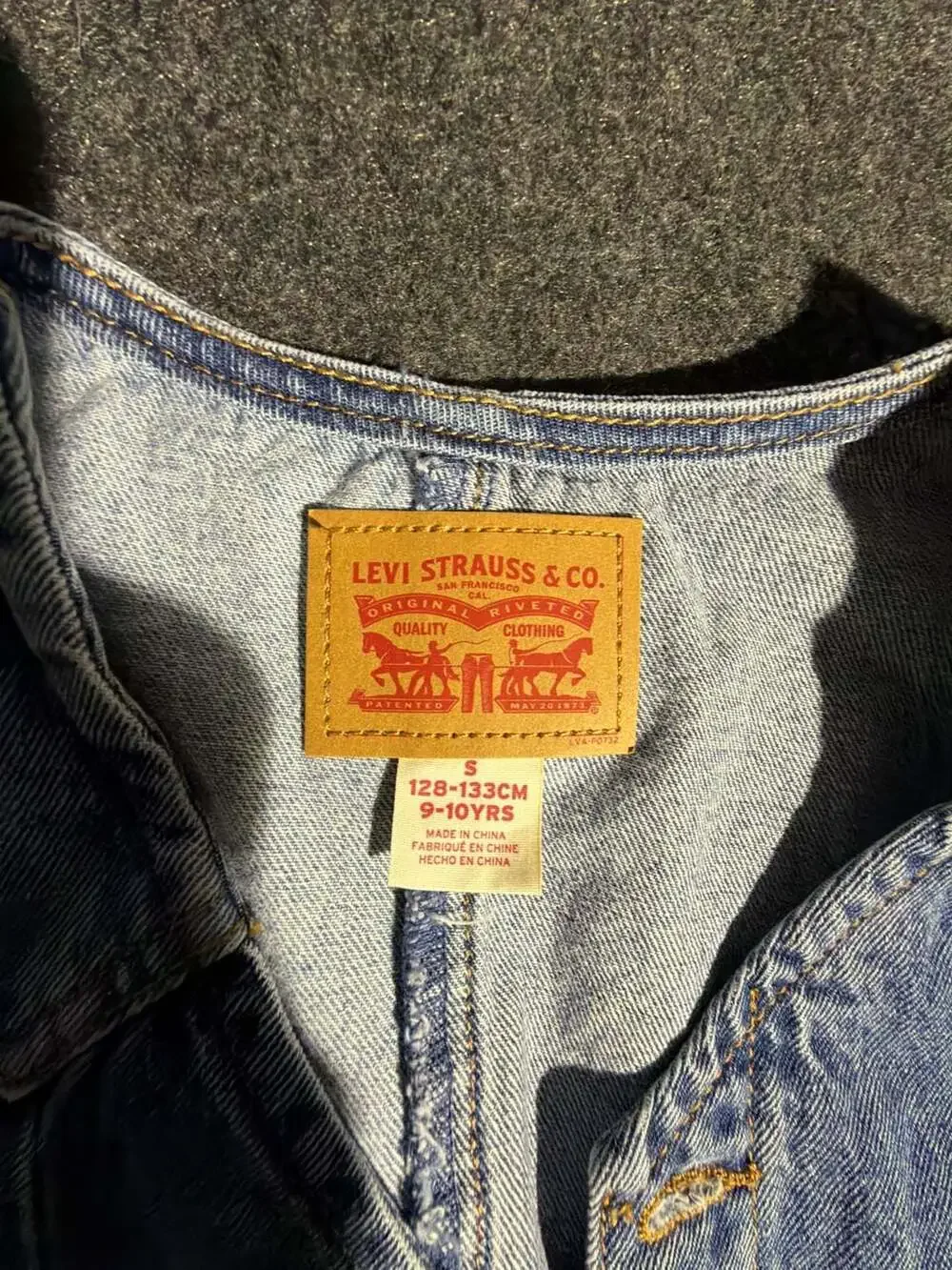 Levi Strauss & Co. Kids Blue Wash Denim Vest Size S 9-10YRS